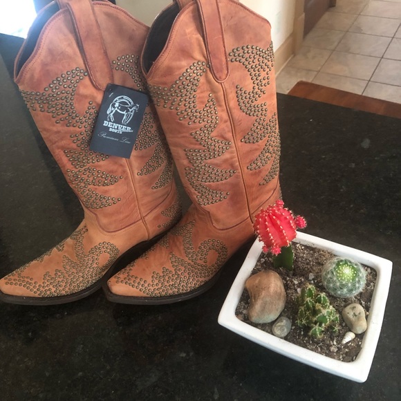 Denver Mountain Shoes - Amazing studded leather cowboy boots